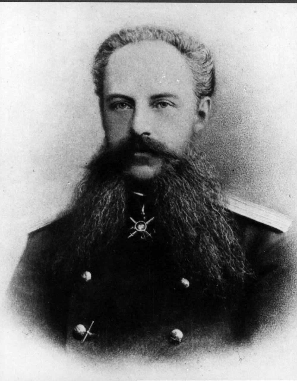 General P A Bilderling was a prominent weaponry specialist and, together with Ludvig Nobel, he took over the Russian state factories in Ischeffsk.