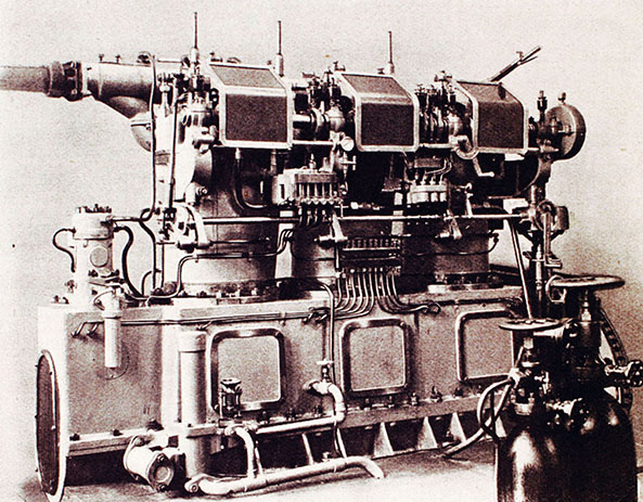 A reversible diesel engine built by Anton Carlsund, an engineer in the Ludvig Nobel machine factory.