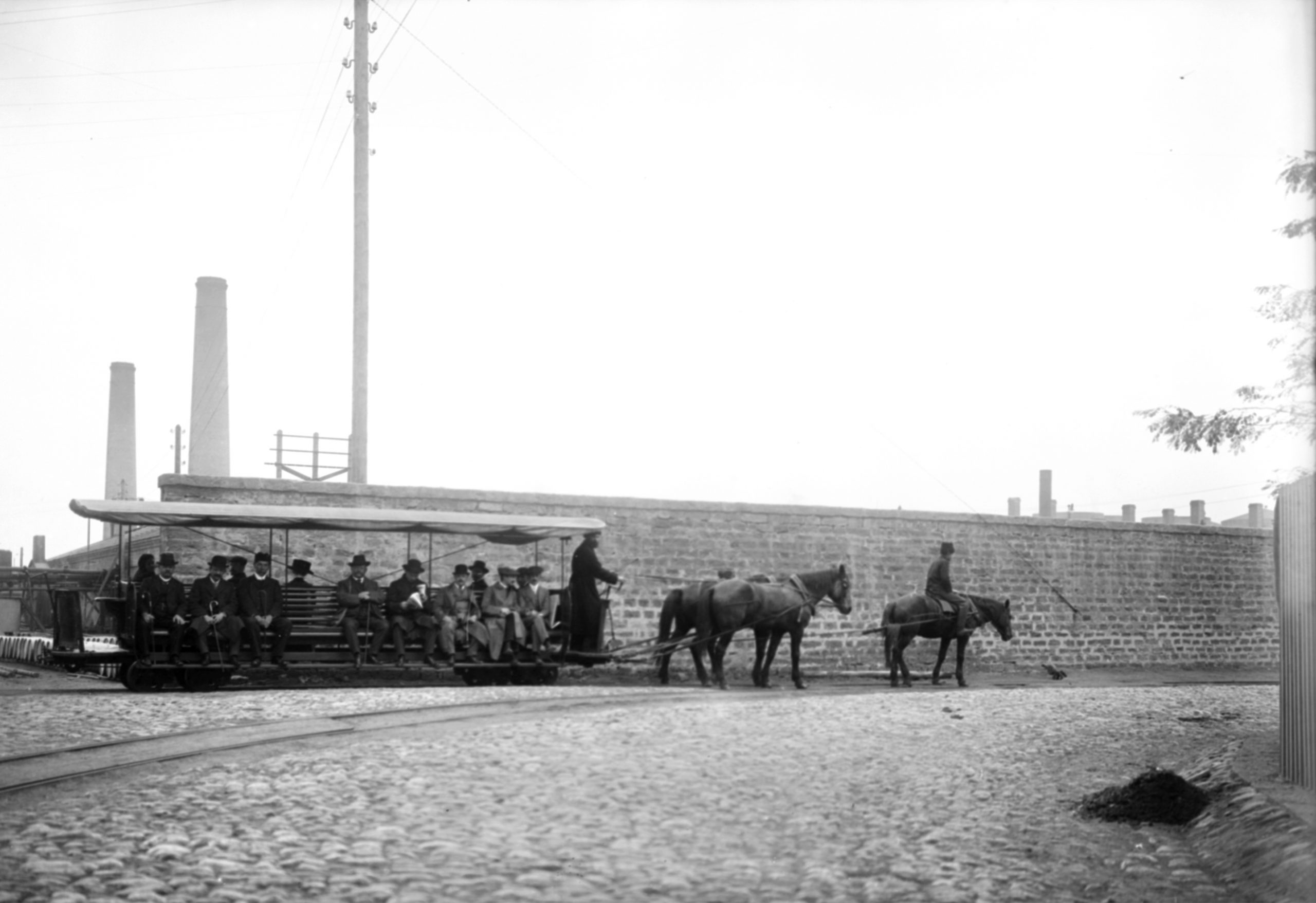 Such horse-drawn carriages called “konka” helped with free of charge transport of workers to their working places on the other side of the town.